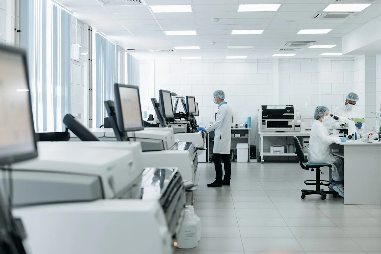 about-02 lab operator using software in modern office